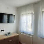 Luxury Elis With Private Pool Apartament Pula