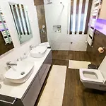 Luxury Elis With Private Pool Apartament