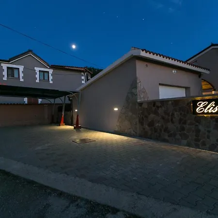 Διαμέρισμα Luxury Elis With Private Pool