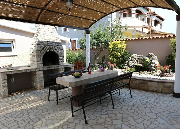 Luxury Elis With Private Pool Daire