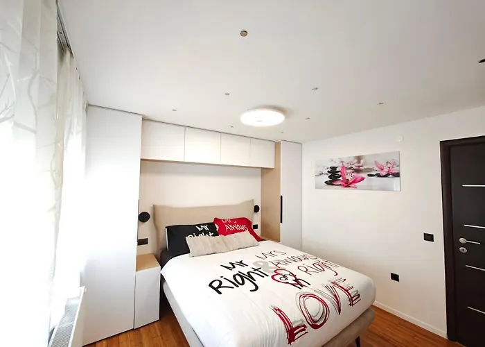 Luxury Elis With Private Pool Daire