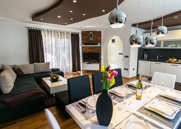 Luxury Elis With Private Pool Appartement Pula