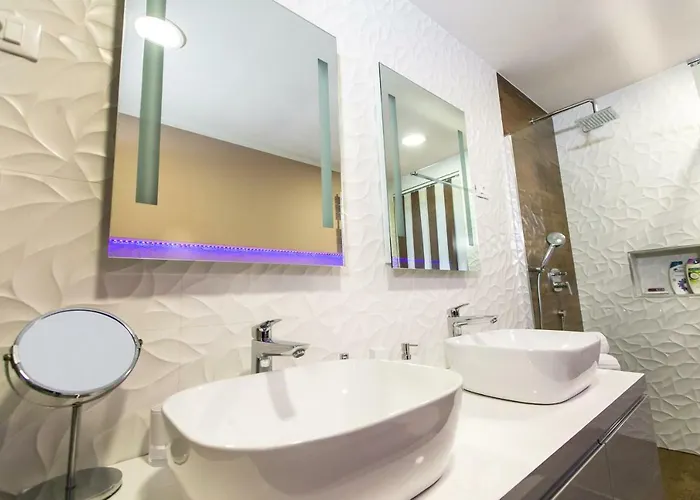 Luxury Elis With Private Pool Pula