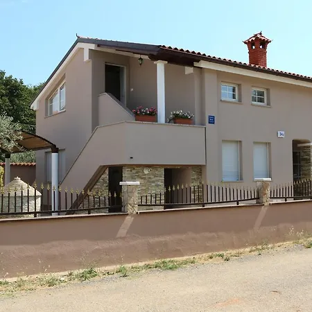 Luxury Elis With Private Pool * Pola
