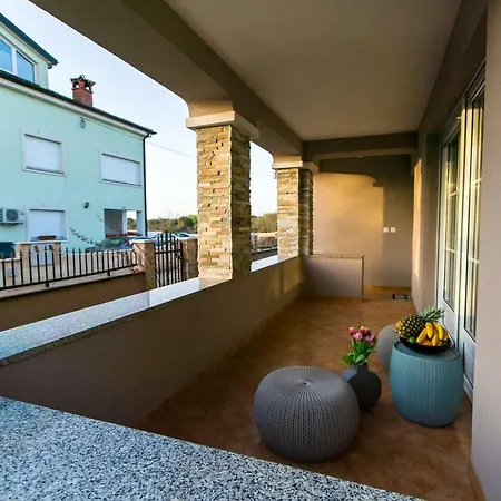 Luxury Elis With Private Pool Appartamento
