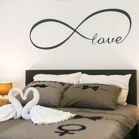 Luxury Elis With Private Pool Appartamento *